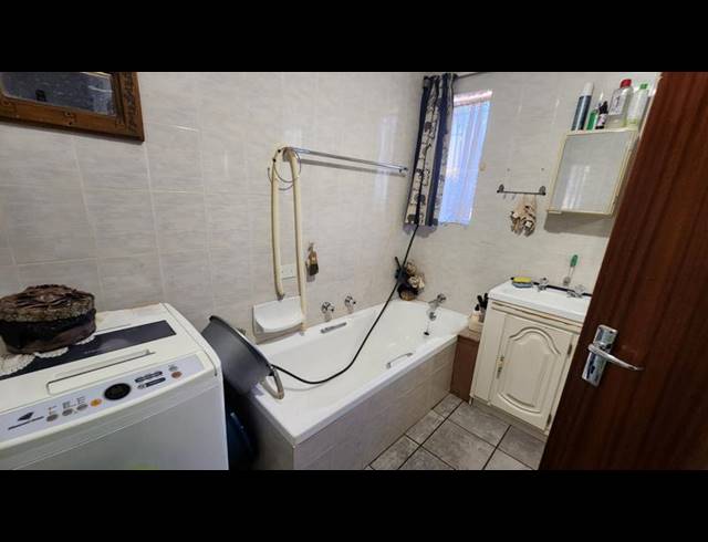 2 BEDROOM TOWNHOUSE FOR SALE IN CLARINA